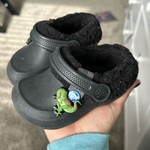 Baby Fleece Line Crocs size 6